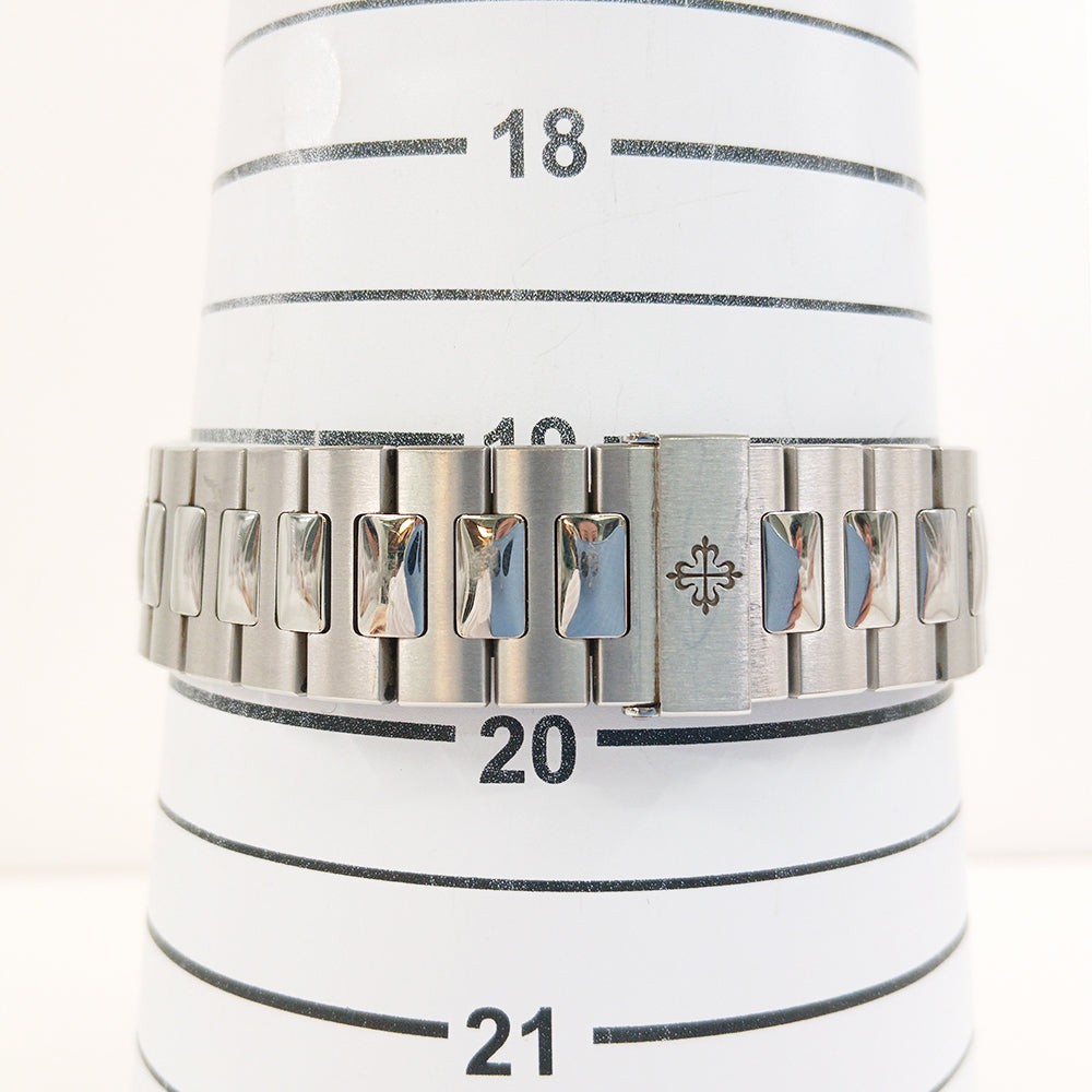 Patek Philippe Nautilus 5726/1A-014