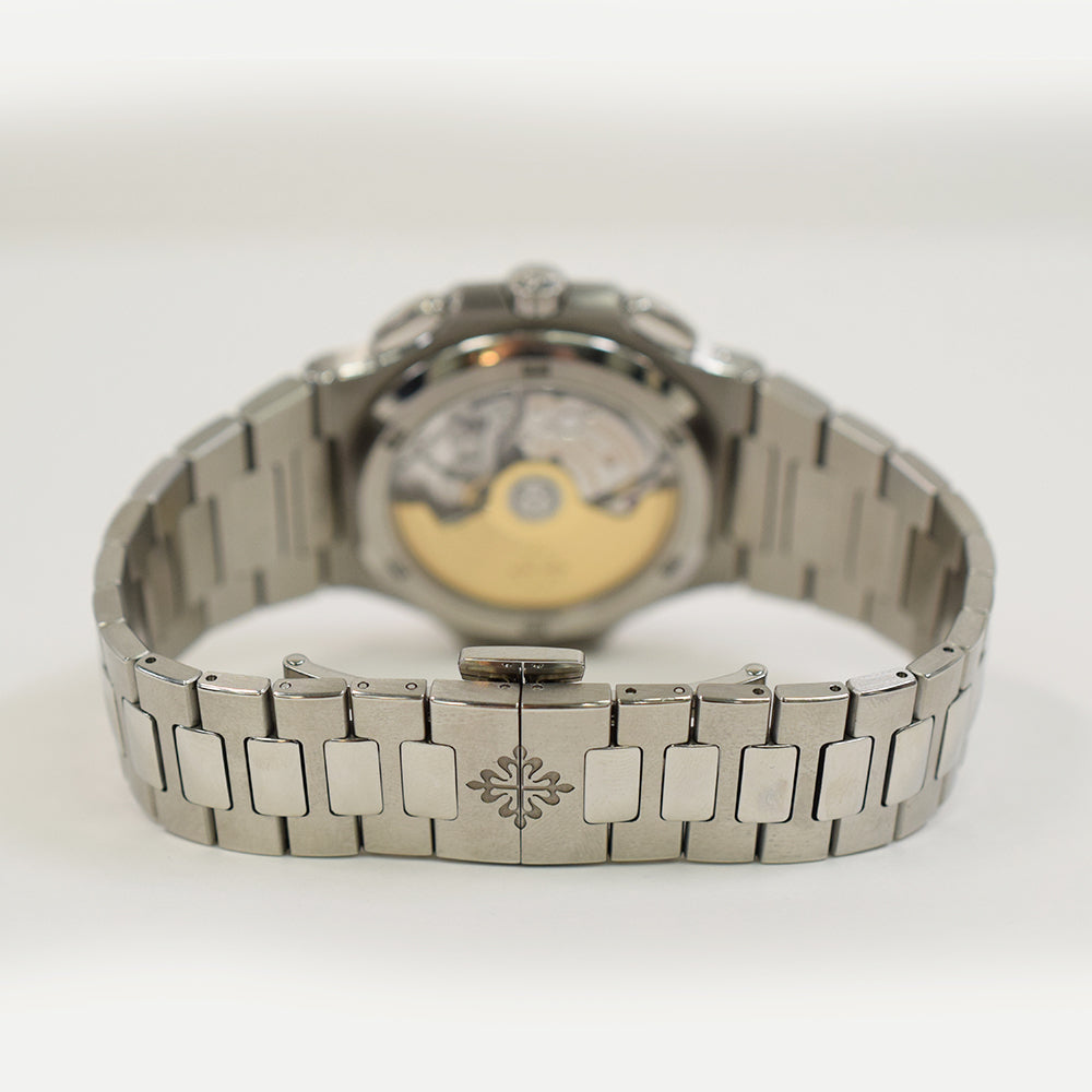 Patek Philippe Nautilus 5990/1A-011