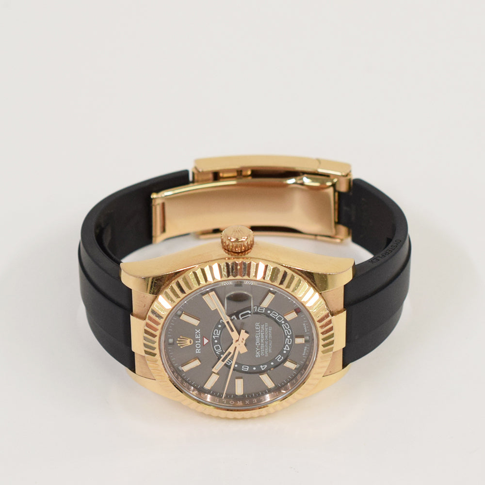 Rolex Sky-Dweller 326235