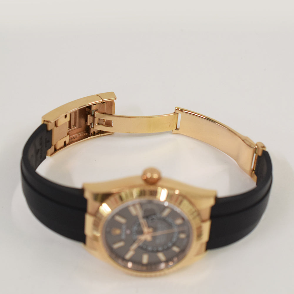 Rolex Sky-Dweller 326235