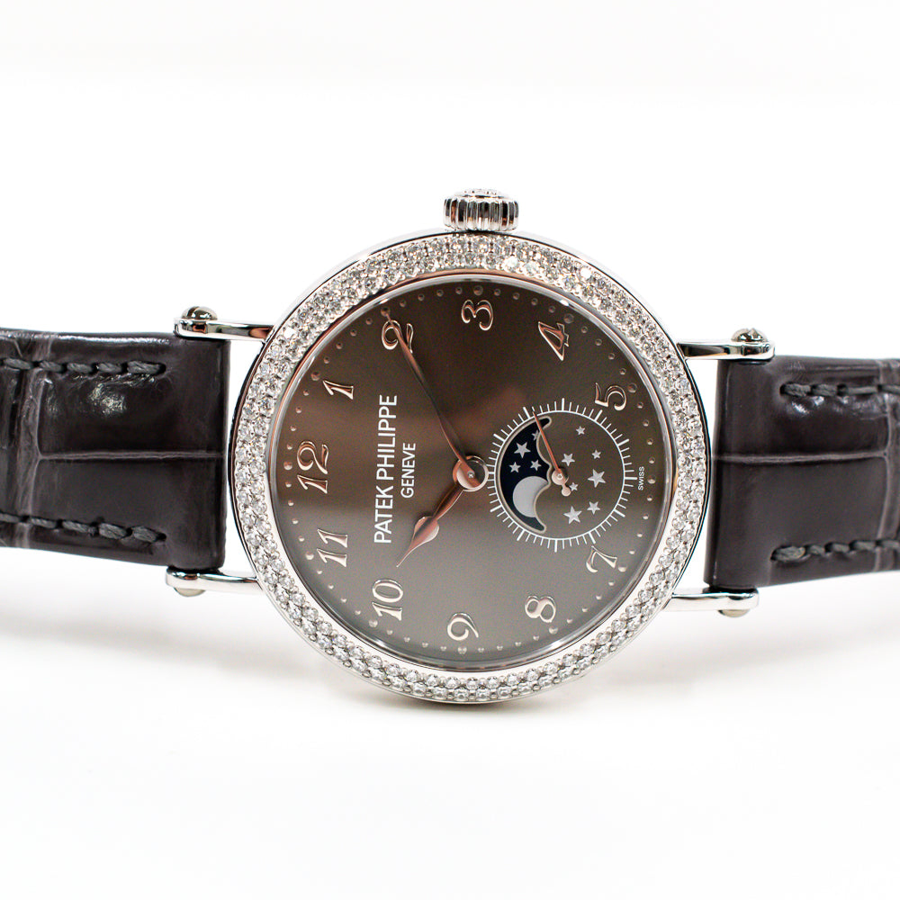 Patek Philippe Complications 7121/200G-010
