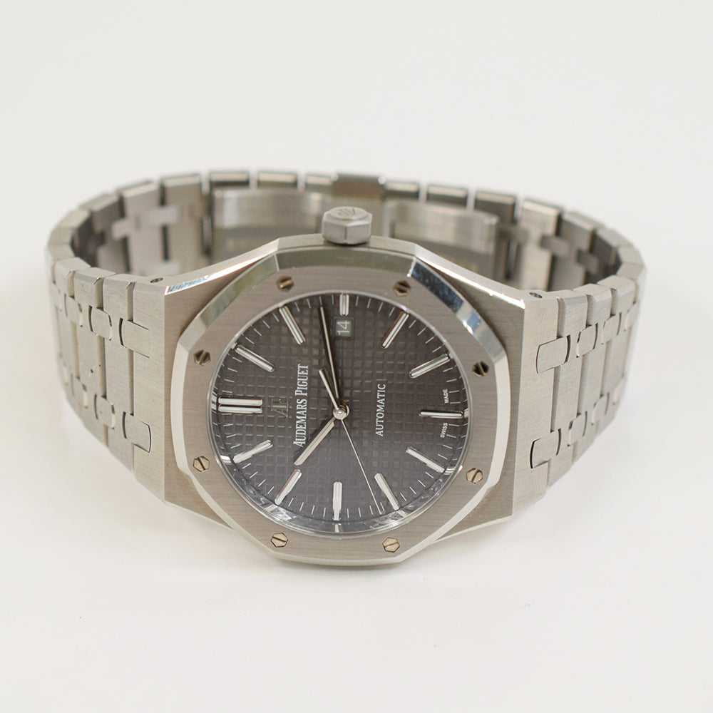 Audemars Piguet Royal Oak 15400ST.OO.1220ST.04
