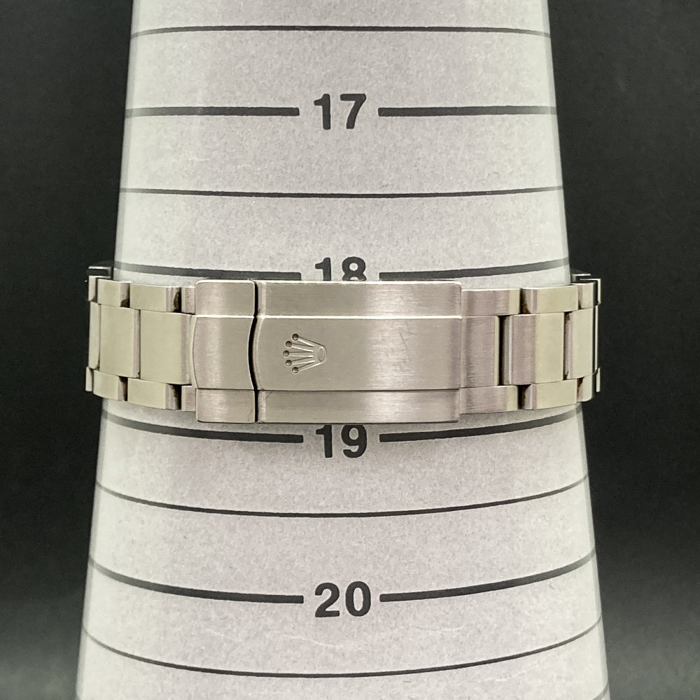 Rolex Oyster Perpetual 39 114300