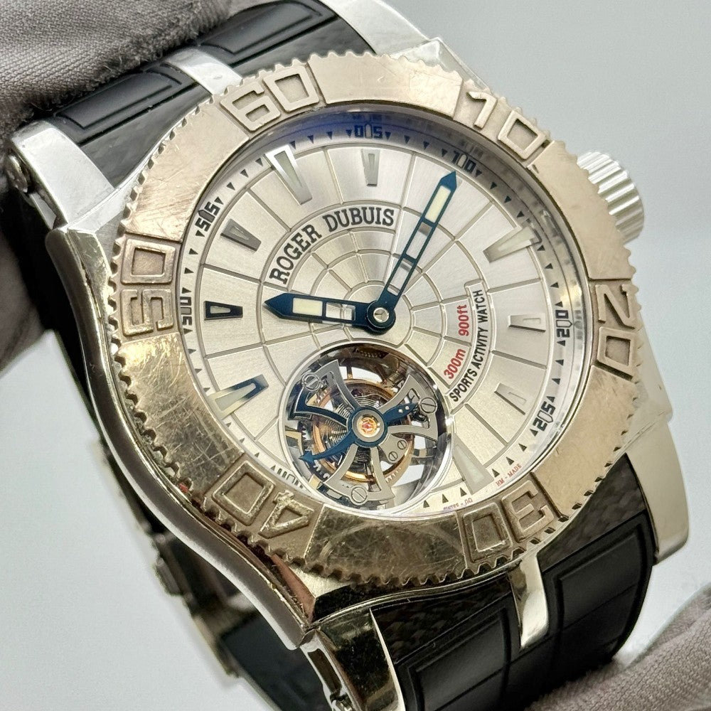 Roger Dubuis Easy Diver SE48 02 9/0